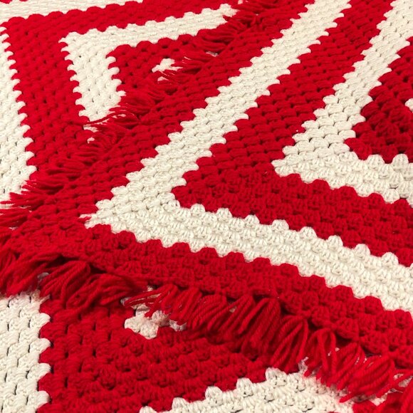 Vintage 70s Handstitched Red Off-White Square Crochet Afghan Blanket: 37"x 37" - Picture 3 of 12